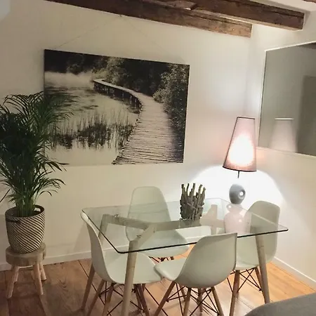 Carpe Diem - Au Pied De La Cathedrale Apartamento